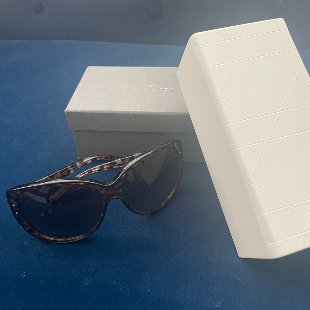 Beautiful Dior sunglasses, brand new in box